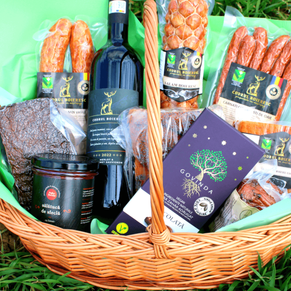 pachet traditional paste carne cozonac vin codrul boieresc cadou